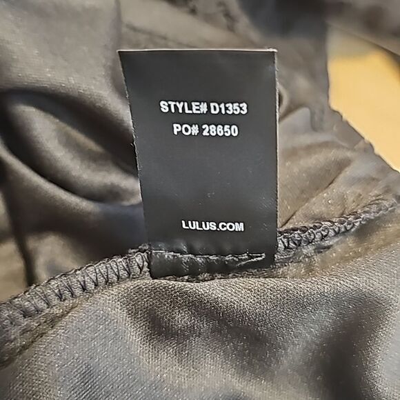 Lulu's -1210 NWT Dance With Me Black Lace Bodycon Midi Dress 3/4 Sleeves S‎ - Picture 11 of 14